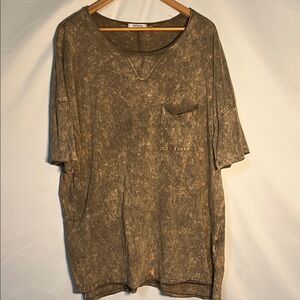 Zenana Outfitters Acid Wash Brown T-Shirt XL no stains or holes